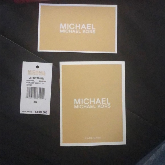 Michael kors wristlet/wallet - Picture 4 of 4